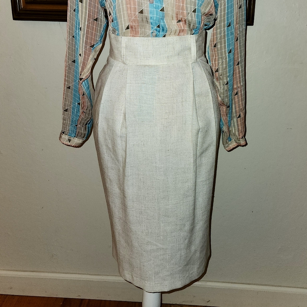 Vintage 1970s High Waisted White Pencil Skirt by T.R. Bentley